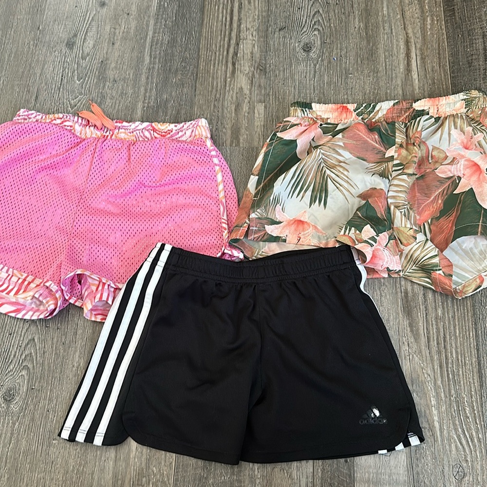 Girls activewear shorts size 10-12 yrs